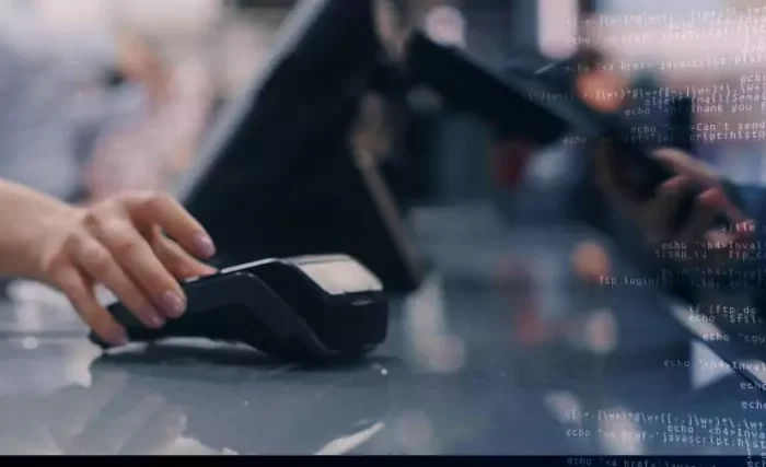 Digital banking uses have developed strongly since the early 2000s and the appearance of online banks and then neobanks. The rise of mobile payment is an illustration of this. While making life easier for consumers, these services rely on many interconnections that represent an increased cyber risk. Whether it is identity verification or securing transactions, the financial sector must therefore strengthen its cybersecurity.